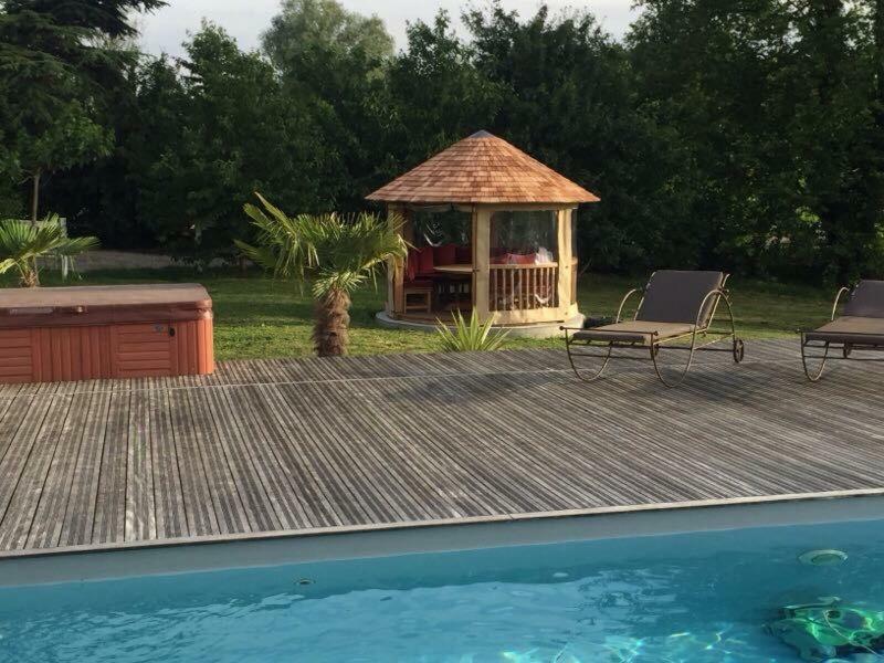 Domaine en castanet Bed and Breakfast Caraman Esterno foto